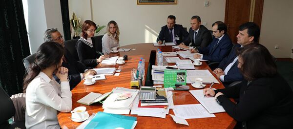 Встреча зампредседателя НБТ Сираджиддина Икрами с представителями Всемирного Банка Встреча зампредседателя НБТ Сираджиддина Икрами с представителями Всемирного Банка - Sputnik Тоҷикистон