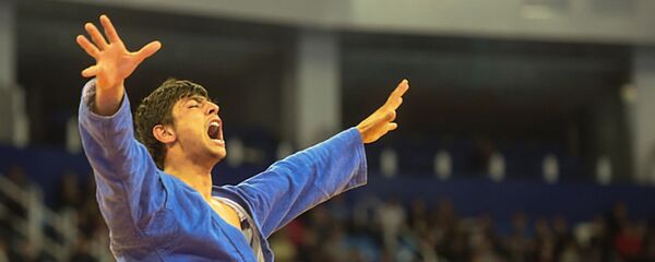 Самбист Бехруз Ходжазода, архивное фото - Sputnik Тоҷикистон