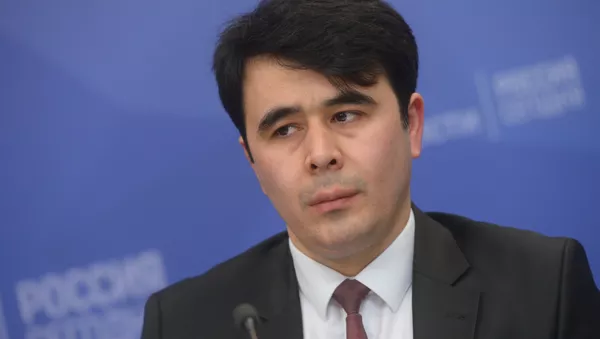 Пресс-секретарь посольства Таджикистана в России Парвиз Наджмидинов - Sputnik Тоҷикистон