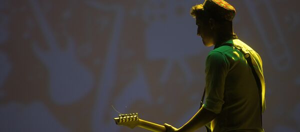 Ҷашнвораи ҳунарии Ҷашни алмосии имомати Оқохони IV Ҷашнвораи ҳунарии Ҷашни алмосии имомати Оқохони IV - Sputnik Тоҷикистон