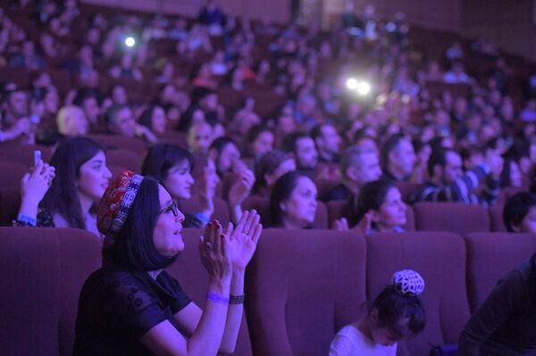 Фестиваль искусств в честь Алмазного Юбилея Ага-Хана IV Юбилейное творчество - Sputnik Тоҷикистон