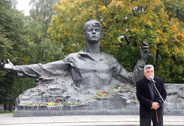 Поэт Алексей Авганов Поэт Алексей Авганов - Sputnik Таджикистан