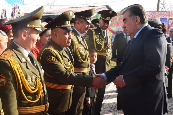 Президент Таджикистана Эмомали Рахмон открыл Центр управления Вооруженными силами Республики Таджикистан - Sputnik Таджикистан