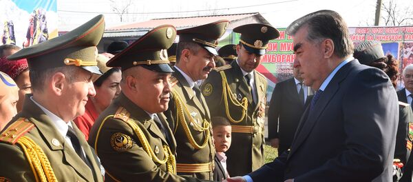 Президент Таджикистана Эмомали Рахмон открыл Центр управления Вооруженными силами Республики Таджикистан - Sputnik Тоҷикистон