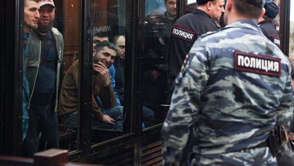 Обвиняемые по делу о беспорядках на Хованском кладбище  в Мосгорсуде. 21 февраля 2018 - Sputnik Таджикистан