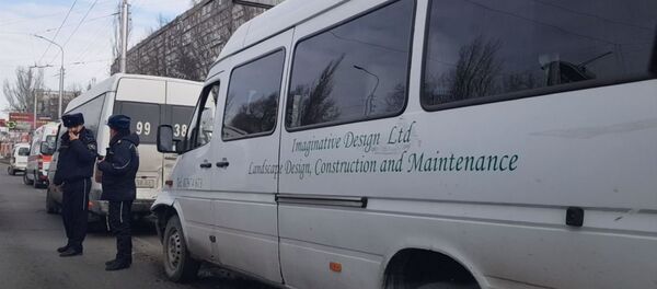 Три маршрутки столкнулись в центре Бишкека, есть пострадавшие — видео - Sputnik Таджикистан