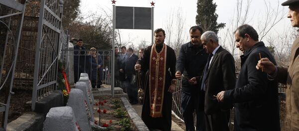 Мемориальный комплекс  на православном кладбище в Душанбе - Sputnik Таджикистан