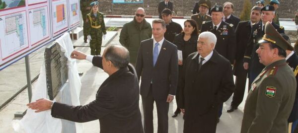 Фахрабад получил от США новый комплекс для мобильных войск - Sputnik Таджикистан