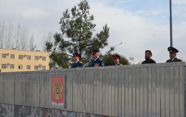Военнослужащих 201 РВБ поздравили с Днем защитника Отечества - Sputnik Таджикистан