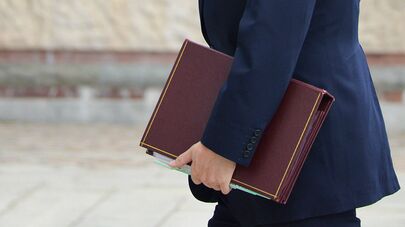 Папка с документами, архивное фото