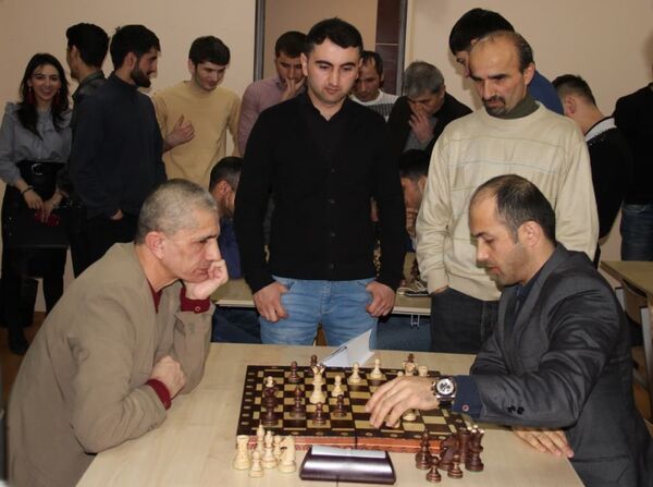 Участники шахматного турнира в НУР - Sputnik Таджикистан