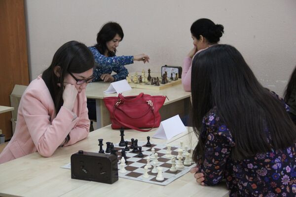 Шахматный турнир в НУР - Sputnik Таджикистан