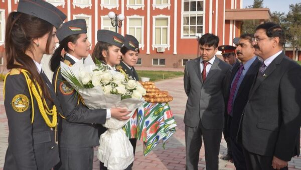 Встреча представителей пакистана в представительями МВД таджикистана - Sputnik Тоҷикистон