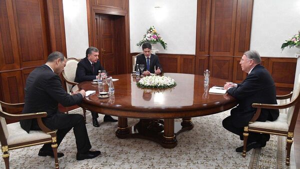 Президент Узбекистана встретился с председателем правления ведущей немецкой компании Мангольд Консалтинг - Sputnik Таджикистан