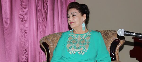 Таджикская актриса Савринисо Сабзалиева, архивное фото Таджикская актриса Савринисо Сабзалиева, архивное фото - Sputnik Тоҷикистон