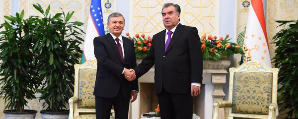 Шавкат Мирзиёев и Эмомали Рахмон Шавкат Мирзиёев и Эмомали Рахмон - Sputnik Таджикистан