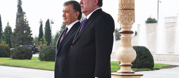 Шавкат Мирзиёев и Эмомали Рахмон Шавкат Мирзиёев и Эмомали Рахмон - Sputnik Таджикистан