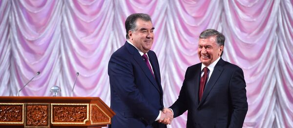 Президент Узбекистана Шавкат Мирзиёев и президент Таджикистана Эмомали Рахмон - Sputnik Тоҷикистон