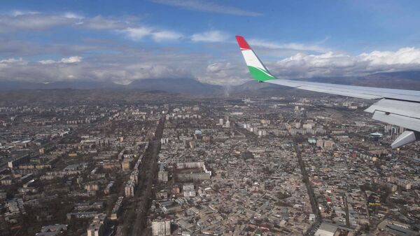 Город Душанбе, вид из самолета, архивное фото - Sputnik Тоҷикистон