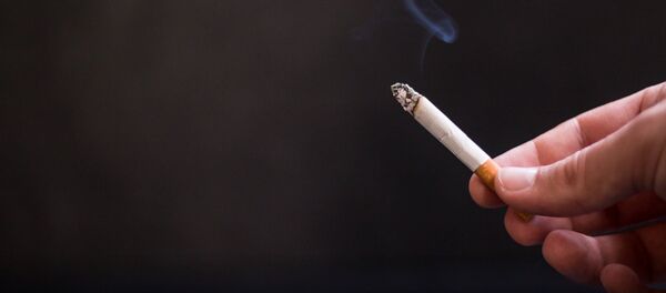 Сигарета, архивное фото - Sputnik Таджикистан