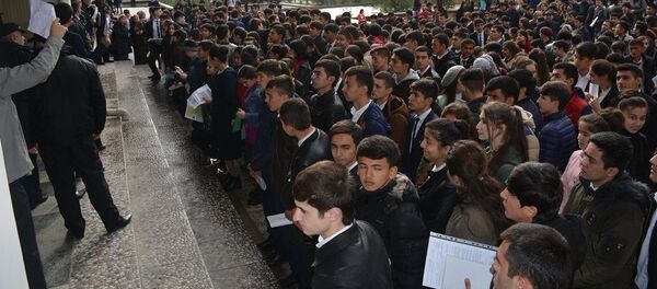 Абитуриенты, архивное фото - Sputnik Тоҷикистон
