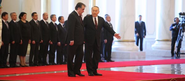 Визит Эмомали Рахмона в Астану на переговоры с президентом Казахстана Нурсултаном Назарбаевым - Sputnik Тоҷикистон