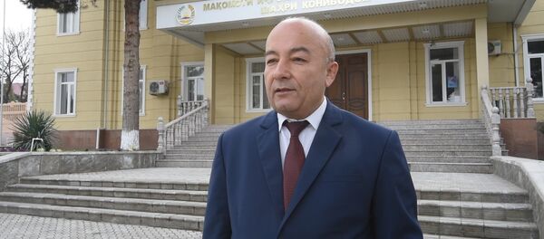 Заместитель председателя Канибадама Хомид Илхом Мухтор об открытии КПП - Sputnik Таджикистан