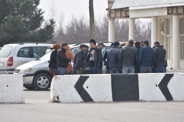 КПП Патар на границе Таджикистана и Узбекистана - Sputnik Тоҷикистон