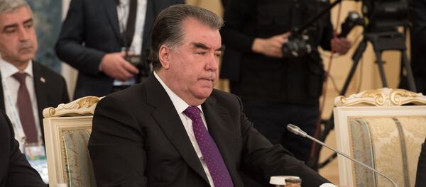 Президент Таджикистана Эмомали Рахмон - Sputnik Тоҷикистон