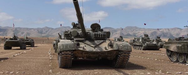 Военные учения 201-й РВБ в Таджикистане, архивное фото Военные учения 201-й РВБ в Таджикистане, архивное фото - Sputnik Таджикистан