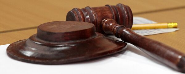 Молоток судьи в зале суда - Sputnik Тоҷикистон
