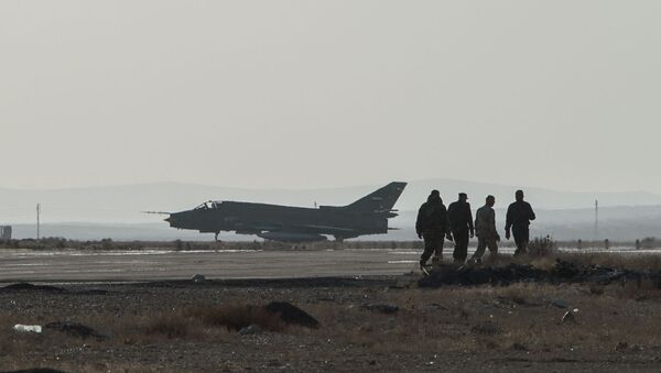 Самолет Су-22 сирийских ВВС - Sputnik Таджикистан
