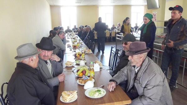 Милиционеры ГБАО празднуют Навруз Милиционеры ГБАО празднуют Навруз - Sputnik Тоҷикистон