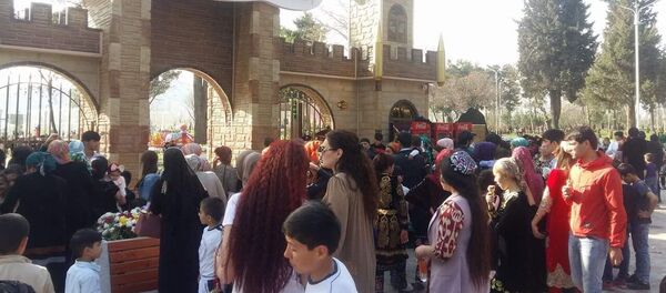 Парк Дунёи афсона после открытия, архивное фото Парк Дунёи афсона после открытия, архивное фото - Sputnik Таджикистан