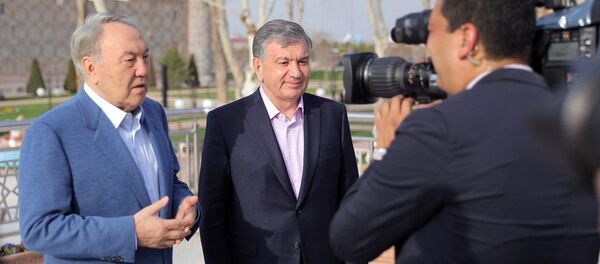 Шавкат Мирзиёев и Нурсултан Назарбаев - Sputnik Тоҷикистон