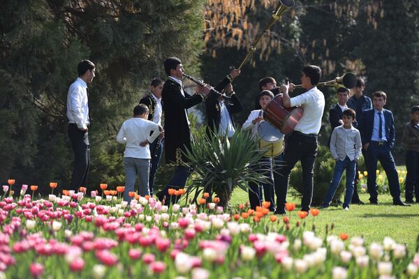 Таҷлили иди “Наврӯз-2019” дар Тоҷикистон Таҷлили иди “Наврӯз-2019” дар Тоҷикистон - Sputnik Тоҷикистон