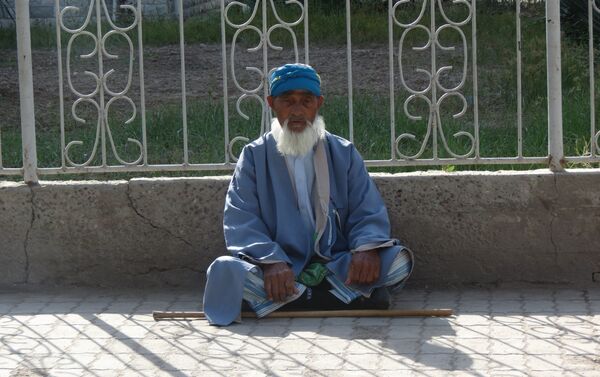 Попрошайка в Таджикистане, архивное фото - Sputnik Таджикистан