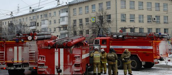 Пожар в торговом центре Зимняя вишня в Кемерово - Sputnik Тоҷикистон