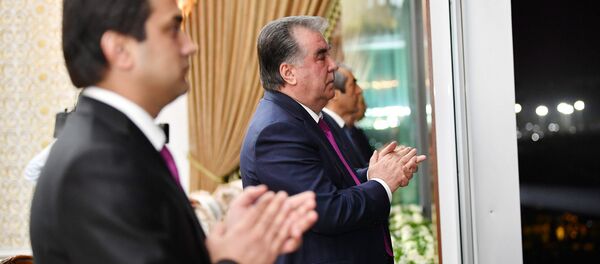 Президент Эмомали Рахмрон на праздновании Навруза, архивное фото - Sputnik Тоҷикистон