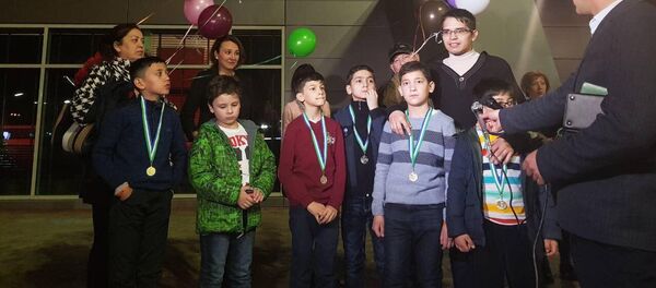 Ученики ООО Империя выиграли олимпиаду по робототехнике в Уфе Ученики ООО Империя выиграли олимпиаду по робототехнике в Уфе - Sputnik Таджикистан