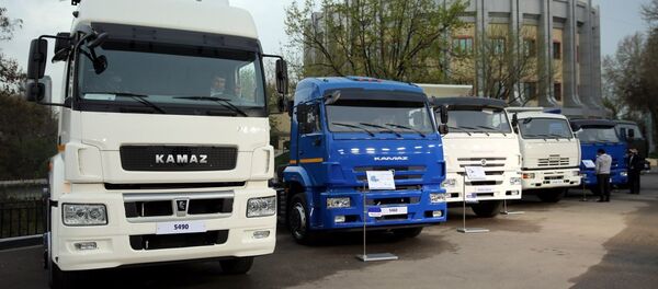Презентация КамАЗа в Ташкенте Презентация КамАЗа в Ташкенте - Sputnik Таджикистан