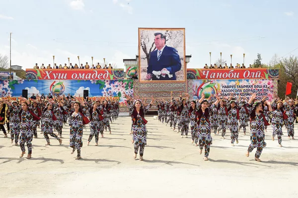 Таҷлили иди “Наврӯз-2019” дар Тоҷикистон Таҷлили иди “Наврӯз-2019” дар Тоҷикистон - Sputnik Тоҷикистон