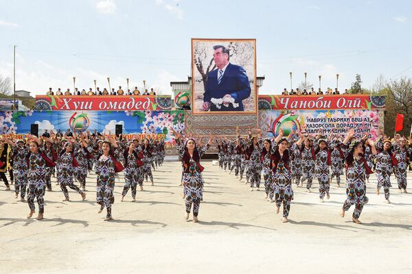 Таҷлили иди “Наврӯз-2019” дар Тоҷикистон Таҷлили иди “Наврӯз-2019” дар Тоҷикистон - Sputnik Тоҷикистон