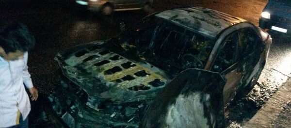 В Ташкенте загорелась машина - Sputnik Таджикистан