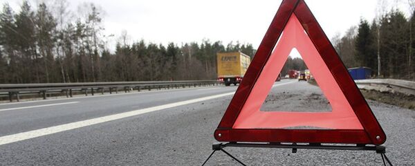 Дорожный знак, архивное фото - Sputnik Тоҷикистон