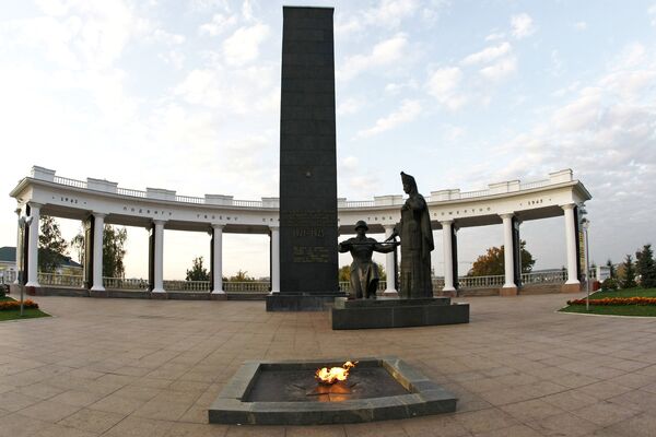 Памятник воинам Мордовии, павшим в годы Великой Отечественной войны, в Саранске - Sputnik Таджикистан