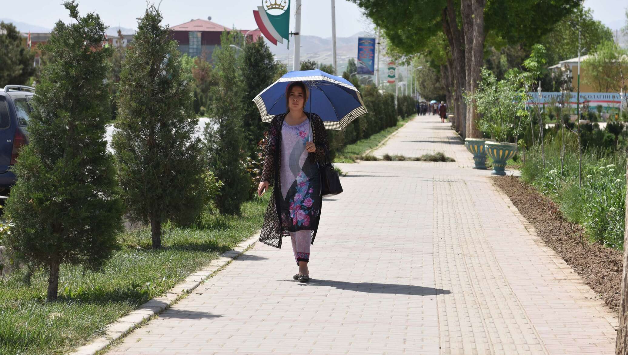 Погода таджикистан кабадиян. Кабадиян Таджикистан. Таджикистан Пролетарский район. Каракчикум Таджикистан. Пагода Тожикистон.