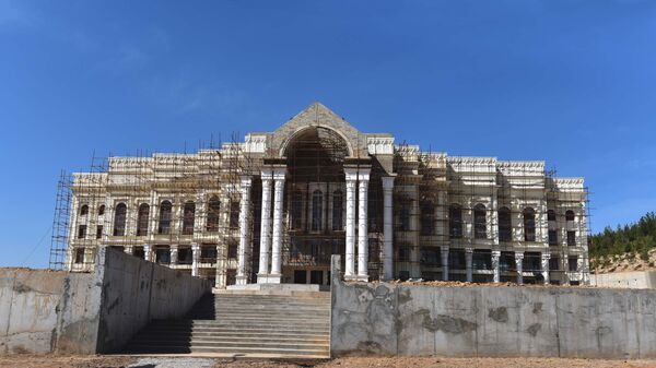 Строящийся дворец культуры в Дангаре, архивное фото - Sputnik Таджикистан