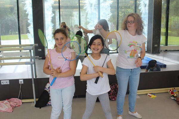 Юлия Алимова, редактор газеты для женщин-мигранток Гул Юлия Алимова, редактор газеты для женщин-мигранток Гул - Sputnik Тоҷикистон