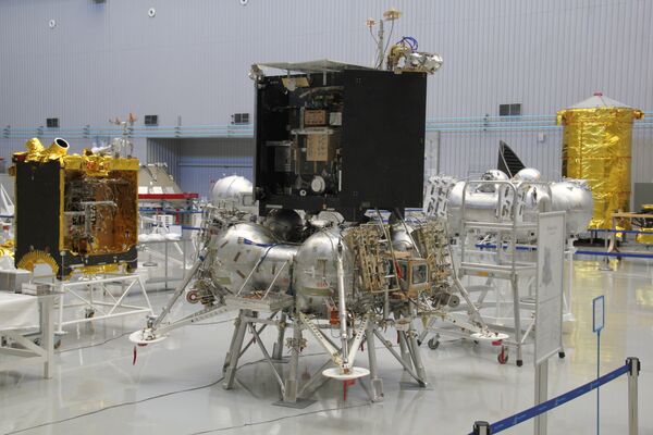 Макет космического аппарата Луна-25-3 Макет космического аппарата Луна-25-3 - Sputnik Таджикистан
